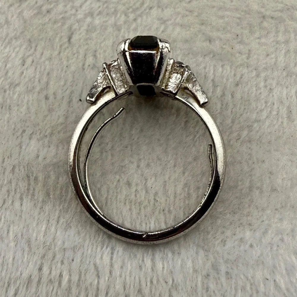Vintage Avon Cocktail Ring Silver Tone Green READ Adjustable Size 6.5